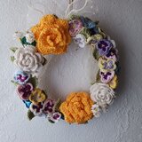 バラとパンジーのリース 壁飾り　かぎ針編み