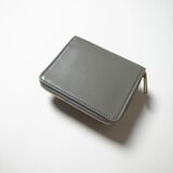 上質イタリアンレザー’スリムでコンパクト'な「Round fastener Wallet」- スモーキーグレー -