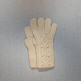 メリノウール100%スマホ対応手袋のクリーム色(女性用Mサイズ)