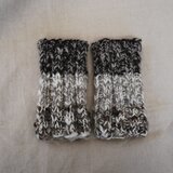 手つむぎ手編みのリストウォーマー　ナチュラル