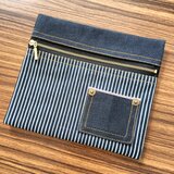 ぺたんこポーチ ☆ 岡山デニム【ブラック×ゴールド】ヒッコリー　セルビッチ　赤耳　ポーチ　小物入れ