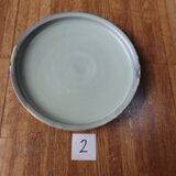 陶器　プレイト皿②　黒土にマットな黄色の釉薬