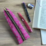 【足あと】畳縁　テトラ型　ペンケース　ピンク　グレー　肉球　犬　猫