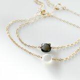 まいにち猫パレード！✧ シェル猫のきらり細チェーンブレスレット｜14kgf (白猫 / 黒猫)