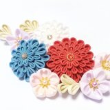 つまみ細工の髪飾り Ｕピン ７点セット【朱色･白･青緑】