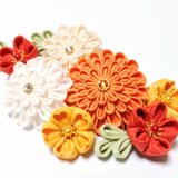 つまみ細工の髪飾り Ｕピン ７点セット【オレンジ·朱色･白】