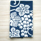 天然藍の型染め手拭い　　大葡萄