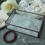 ガラスのアクセサリーケース✨豪華なエッチング加工