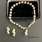 【 Vintage German Flower Beads】ホワイトビーズのネックレスとピアスのセット