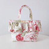 【送料無料】フリルトートバッグ Sサイズ ペットボトルホルダー付き 大人可愛い 日常使い フェミニン ロマンティック ガーリー