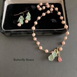 【Vintage German Beads : Pink + Green 】お花のネックレスとピアスのセット