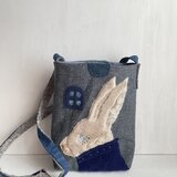 窓とボアうさぎのショルダーバッグ