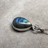 ラブラドライトとカイヤナイトのペンダント