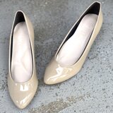 23.5cmのみ  エナメルベージュ  5.5cmヒール  美脚シルエット  MADE IN JAPAN