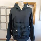 一点もの‼️大人オシャレさん❤️透かしボーダー柄穴あき風フード付きドルマンパーカー 黒（サイズフリー L L〜3 L）