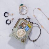 小さなビーズ刺繍のがま口 No.93｜セージグリーン×ガーゼ｜ネックレス・バッグチャームにも｜アクセサリーケース｜一点物のコピー