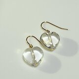 幸せを呼ぶ水晶ハートステンレス製ピアス