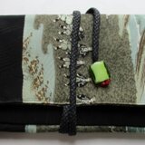 ８６１５　黒の羽織と長襦袢で作った和風財布・ポーチ　＃送料無料