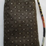 ８６１６　大島紬で作ったスマホポーチ　