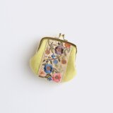 インド刺繍リボンの手のひらがま口ポーチ　イエロー