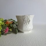 静かな春の芽吹きピアス