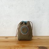 刺繍入り巾着袋 カーキ色