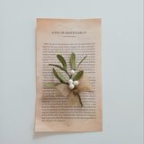 染め布花＊ヤドリギのコサージュ