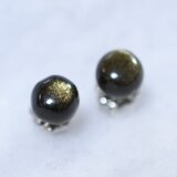ゴールデンオブシディアンのスタッドピアス（6mm・チタンポスト）