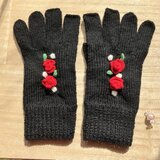 紅ばら薫る5本指手袋– –ブラック