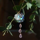 ロータスの花★螺鈿とハスの花の水晶から花びらこぼれるネックレス・サージカルステンレス・スライドチェーン　～蓮華（れんげ）