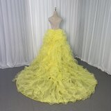 華やかなトレーン イエロー ラッフルフリル ソフトチュール 前撮り 抜群のおしゃれ見え