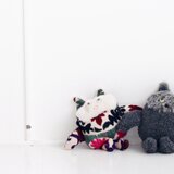 手刺繍布で作ったぬいぐるみ "まもぐるみの子ども"