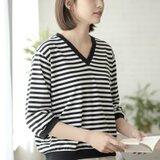 Vネック黒ボーダー☆7分袖