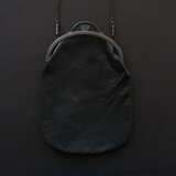 レザーショルダーポーチ　frame porch SHC-301 ＜鹿革 black＞