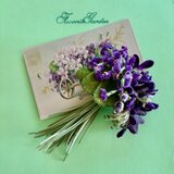 大きなすみれのブーケコサージュ