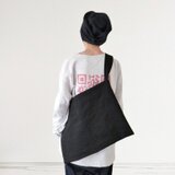 ワンショルダーバッグ　ブラック　送料無料