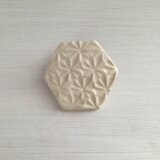 ブローチ(六角小花)白マットB