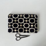 モロッコファブリックのポーチ