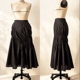 シャーリングフレアスカート