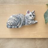木彫りのアメショ猫の寝・飯猫ブローチ