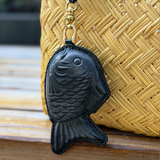 本革たい焼き小物入れ【紫黒／しこく】【逸品】【ロロマ】◎ストラップ付き