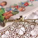 馬蹄と猟犬　一文字ピン 　ハンティング　イギリス アンティーク