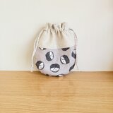 ラウンド型のミニ巾着（ハリネズミ）