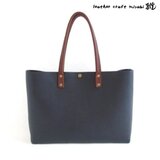 たっぷり収納♪《牛革》A４対応・三角マチヨコ型トート・シュリンク・ネイビー・0527