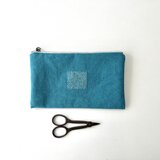 刺繍入りぺたんこポーチ　ターコイズ