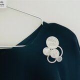 en ー縁ー ／２個セット／手刺繍のブローチ／ホワイト系b005set