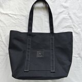 うさぎスカル、ブラック帆布のトート。
