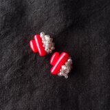 【天然石刺繍／ピアス 】Red Coral × Coated Labradorite Earrings／レッド×グレーバイカラー