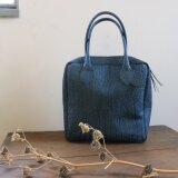 個性派レザーのボストンbag