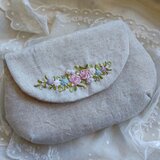 リネン*リボン刺繍* ポーチ　